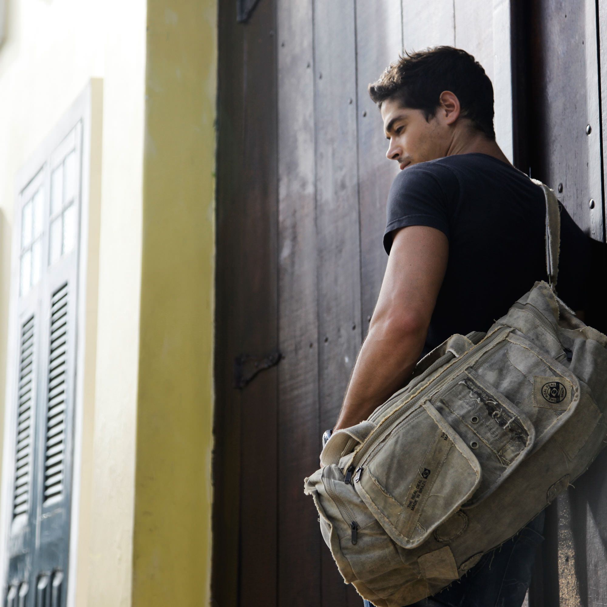 Real Deal Brazil Iguape Messenger Bag